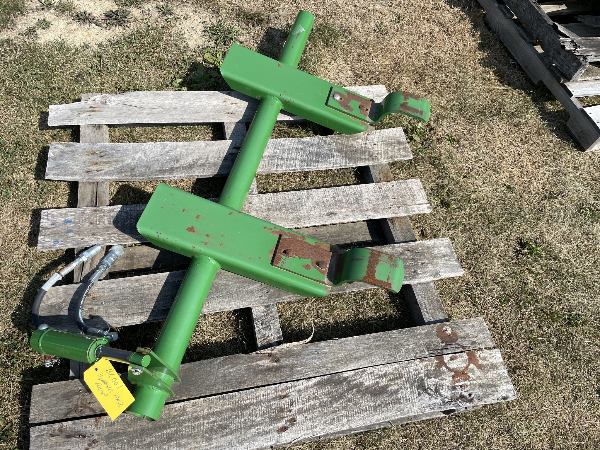 John Deere 450E Image 2