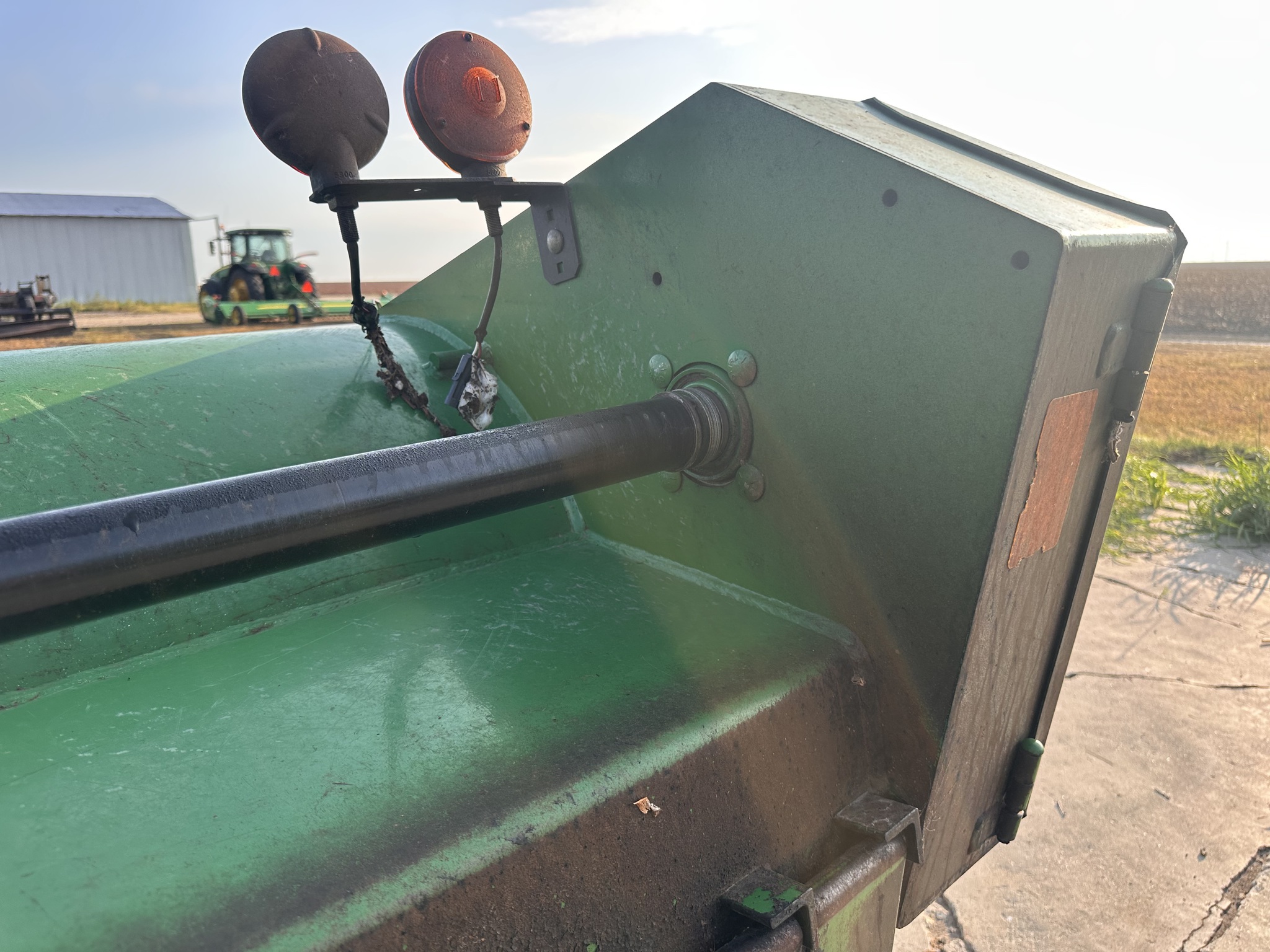 2021 John Deere 520 Image 8