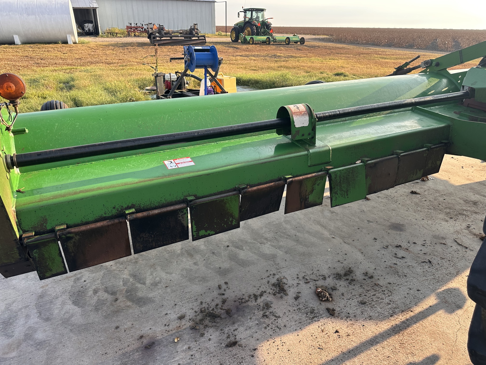 2021 John Deere 520 Image 5
