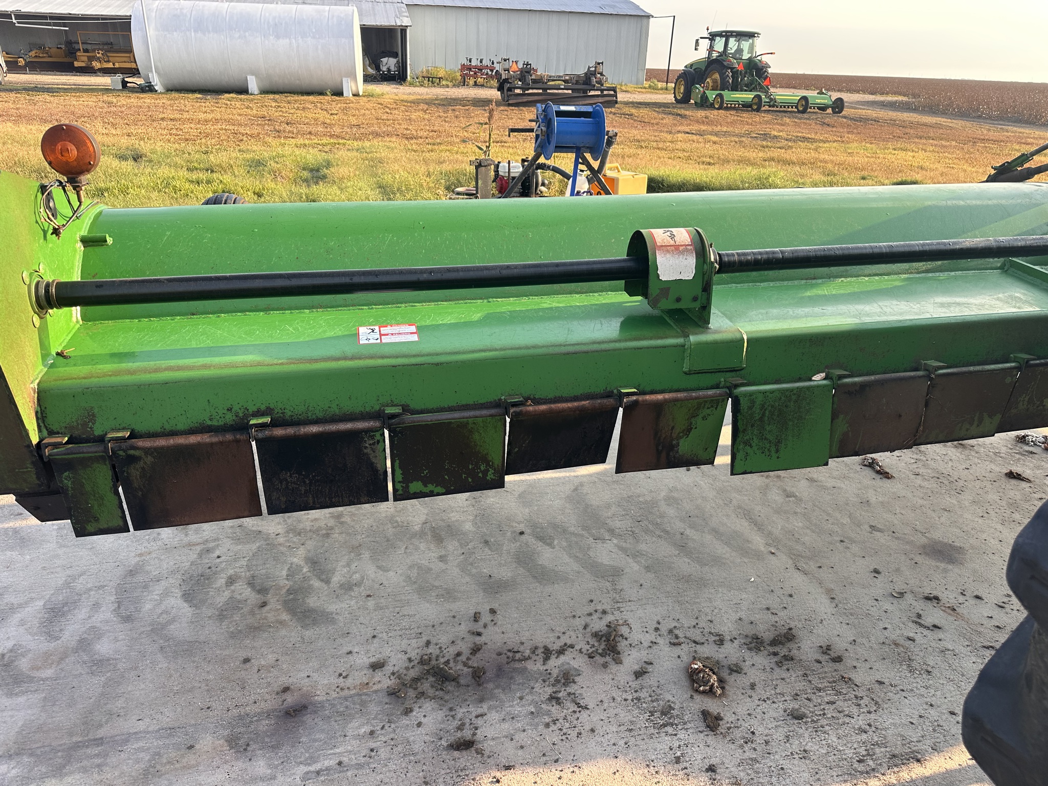 2021 John Deere 520 Image 3