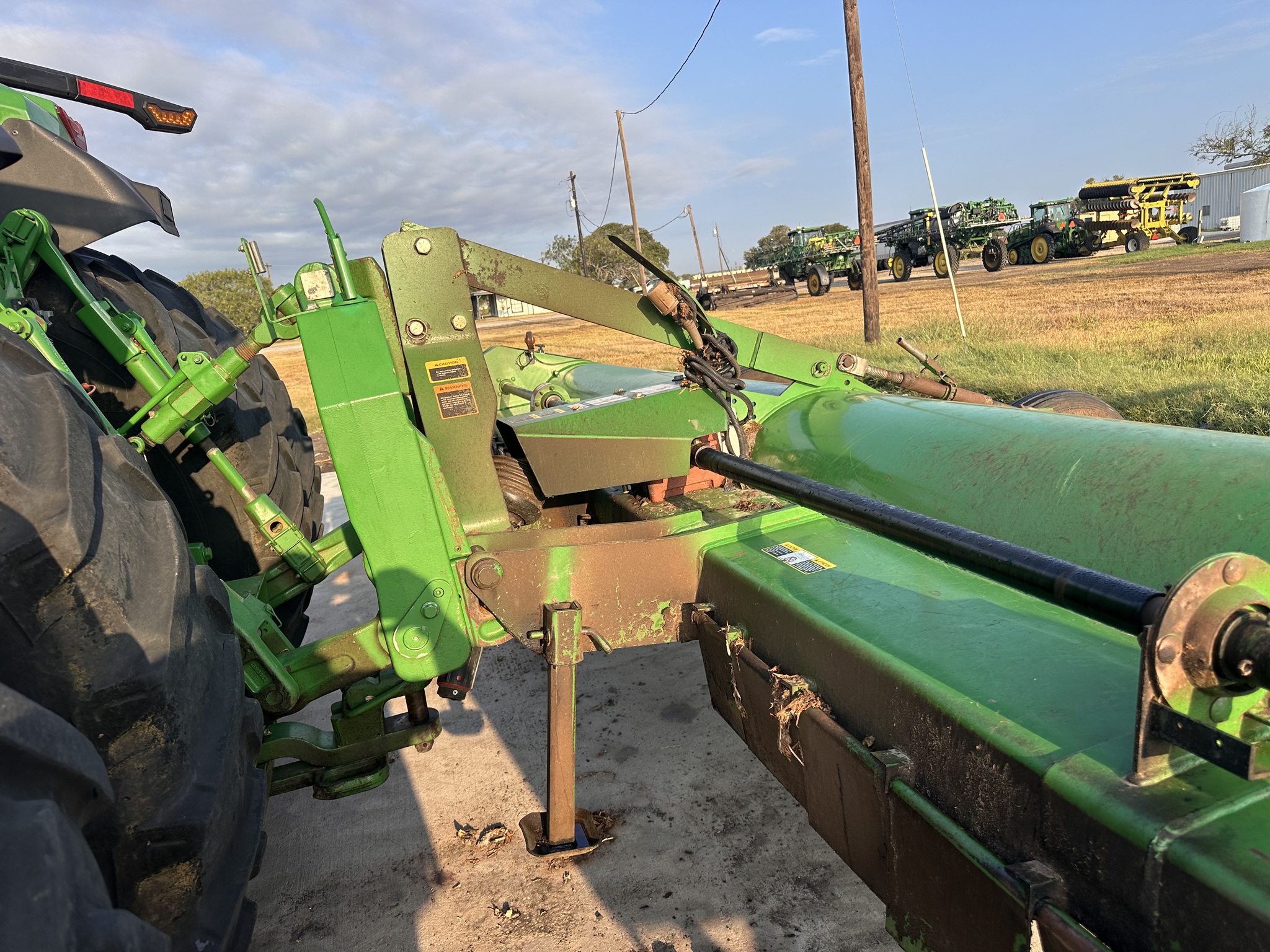 2021 John Deere 520 Image 6