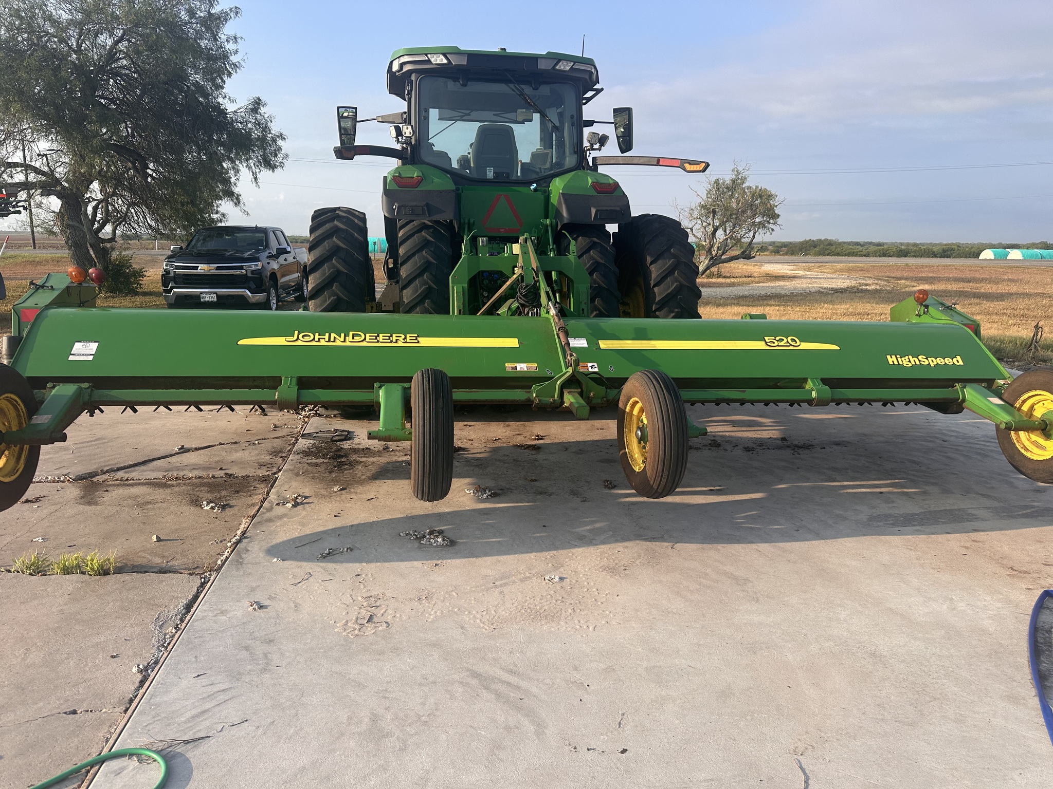 2021 John Deere 520 Image 1