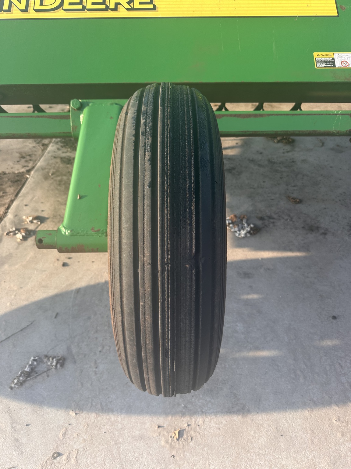 2021 John Deere 520 Image 21