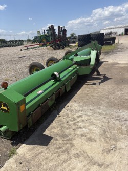 2021 John Deere 520 Image 24
