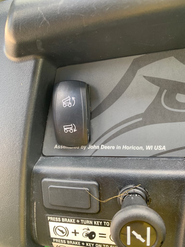 2022 John Deere XUV615E Image 12