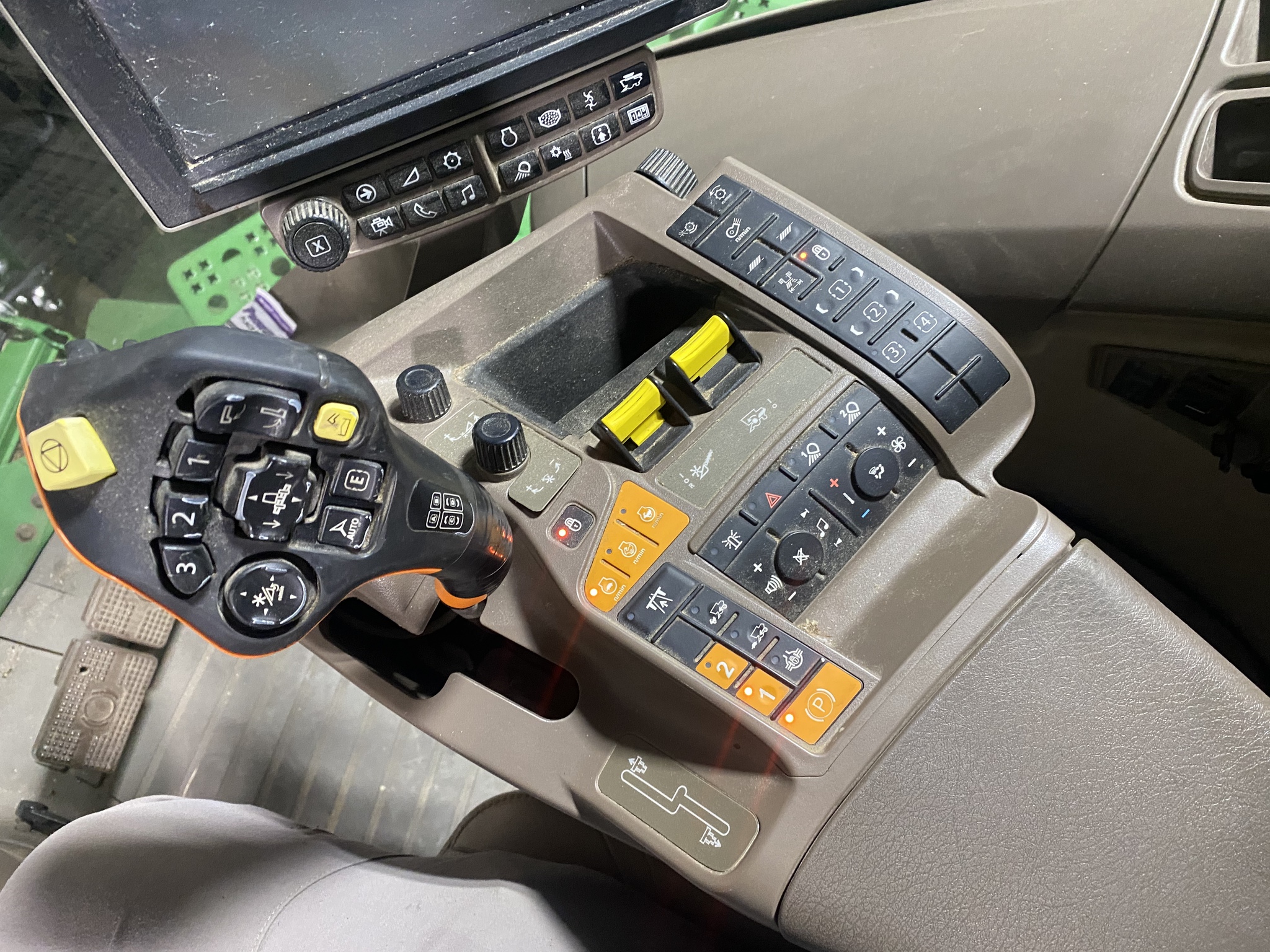 2018 John Deere S790 Image 20