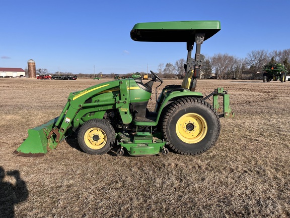 2005 John Deere 3320 - Photo8