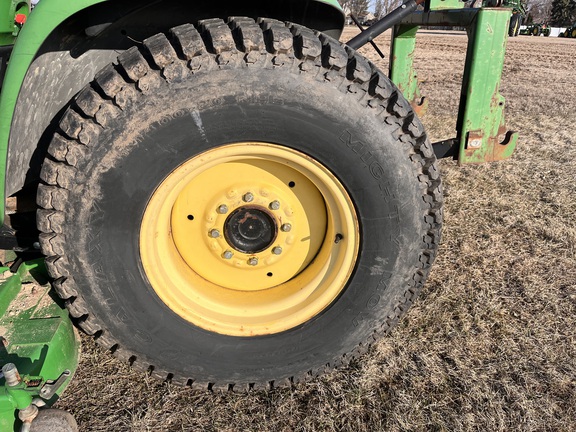 2005 John Deere 3320 - Photo16