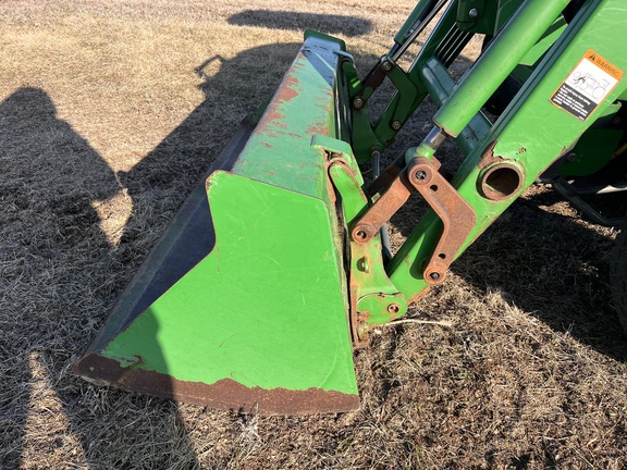 2005 John Deere 3320 - Photo25