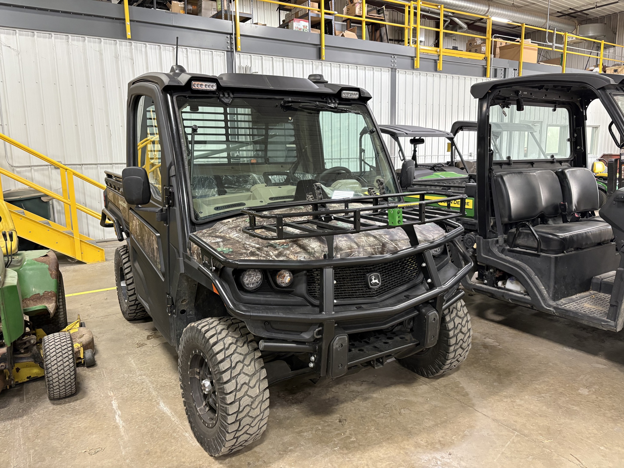 2024 John Deere XUV845R Image 1