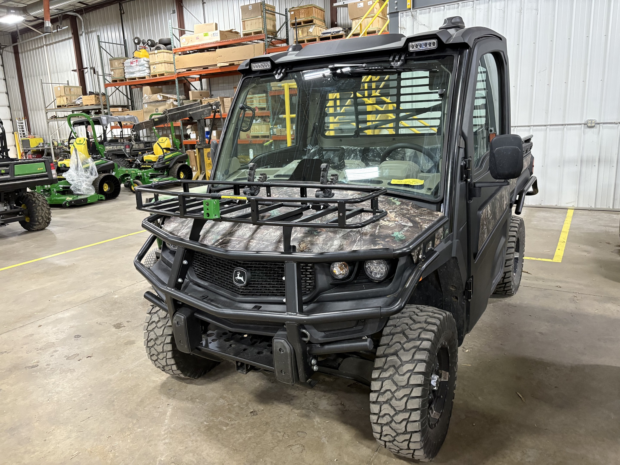 2024 John Deere XUV845R Image 2