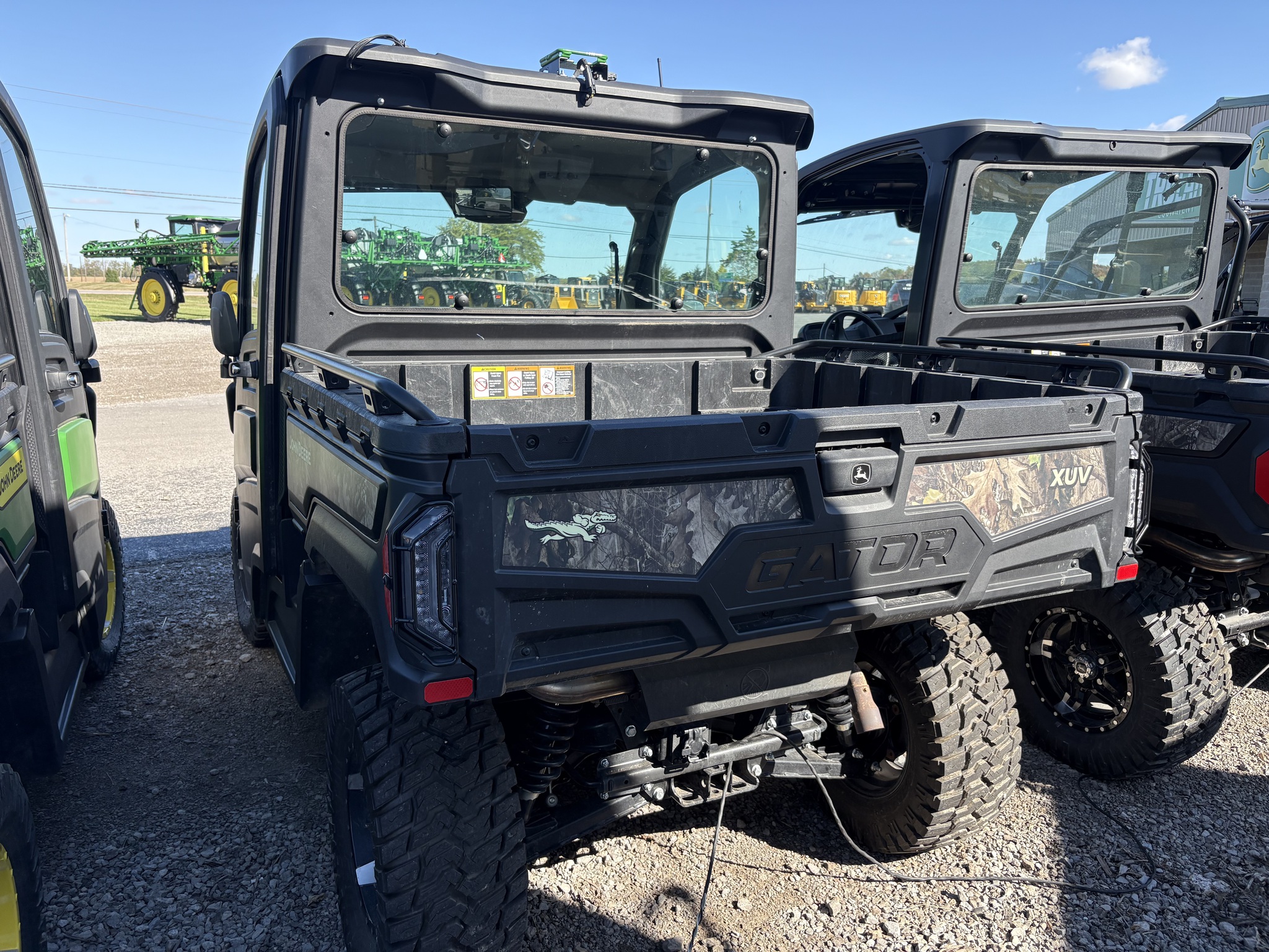 2024 John Deere XUV845R Image 3