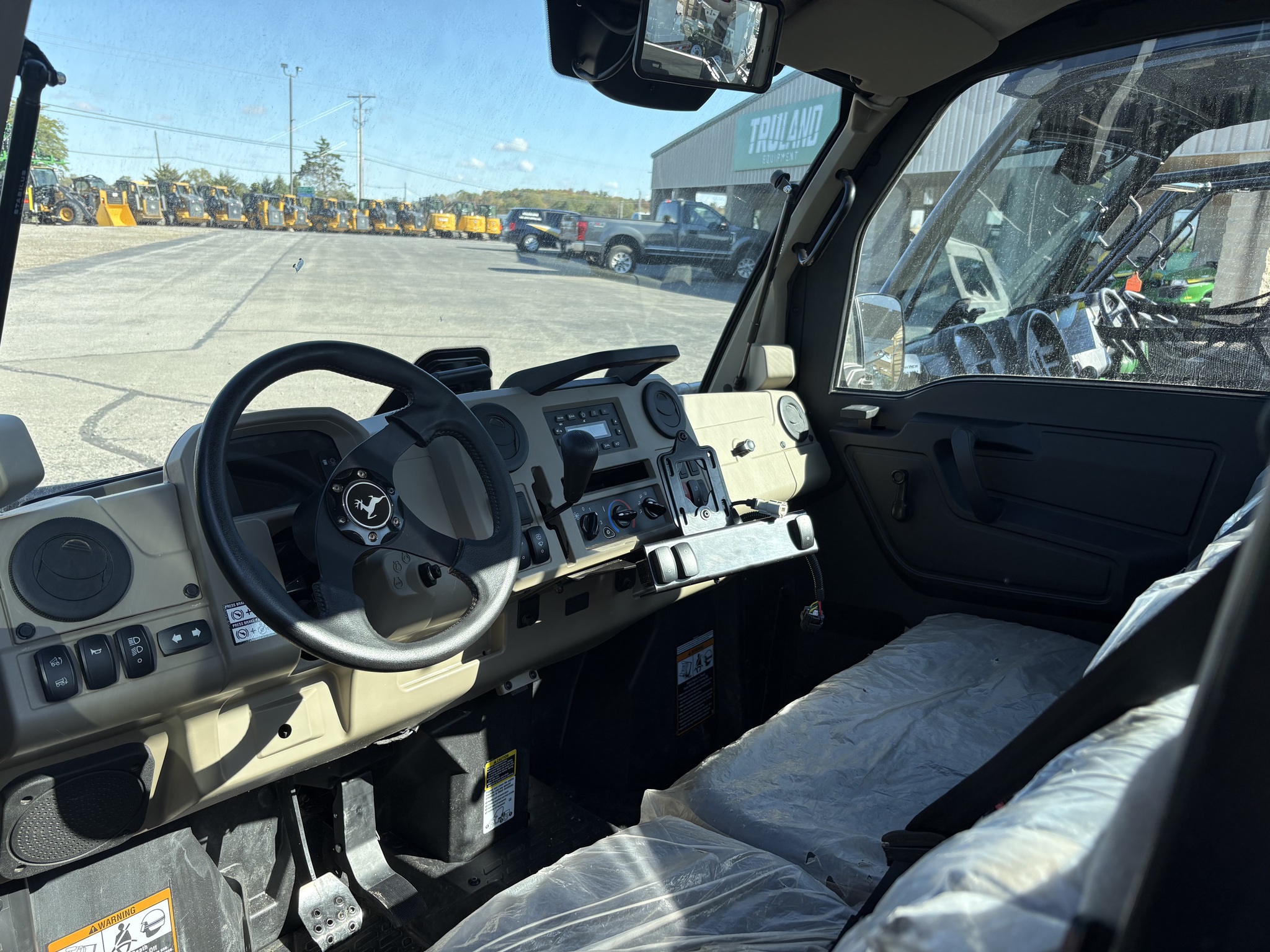 2024 John Deere XUV845R Image 6