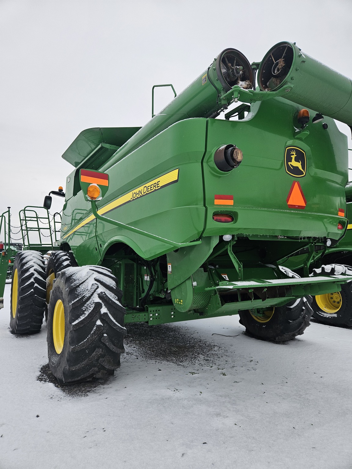 2012 John Deere S660 Image 4