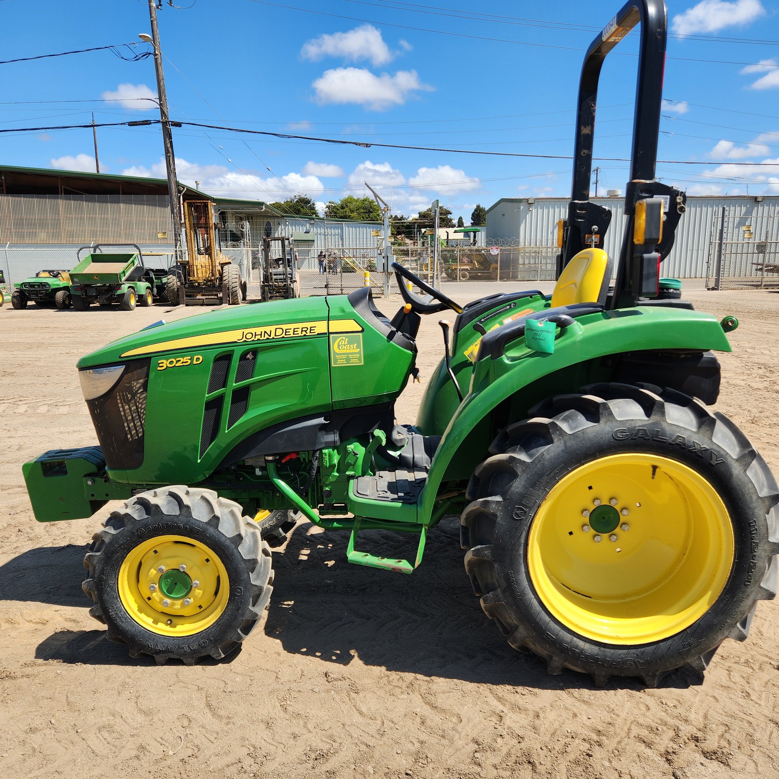 2021 John Deere 3025D Image 2