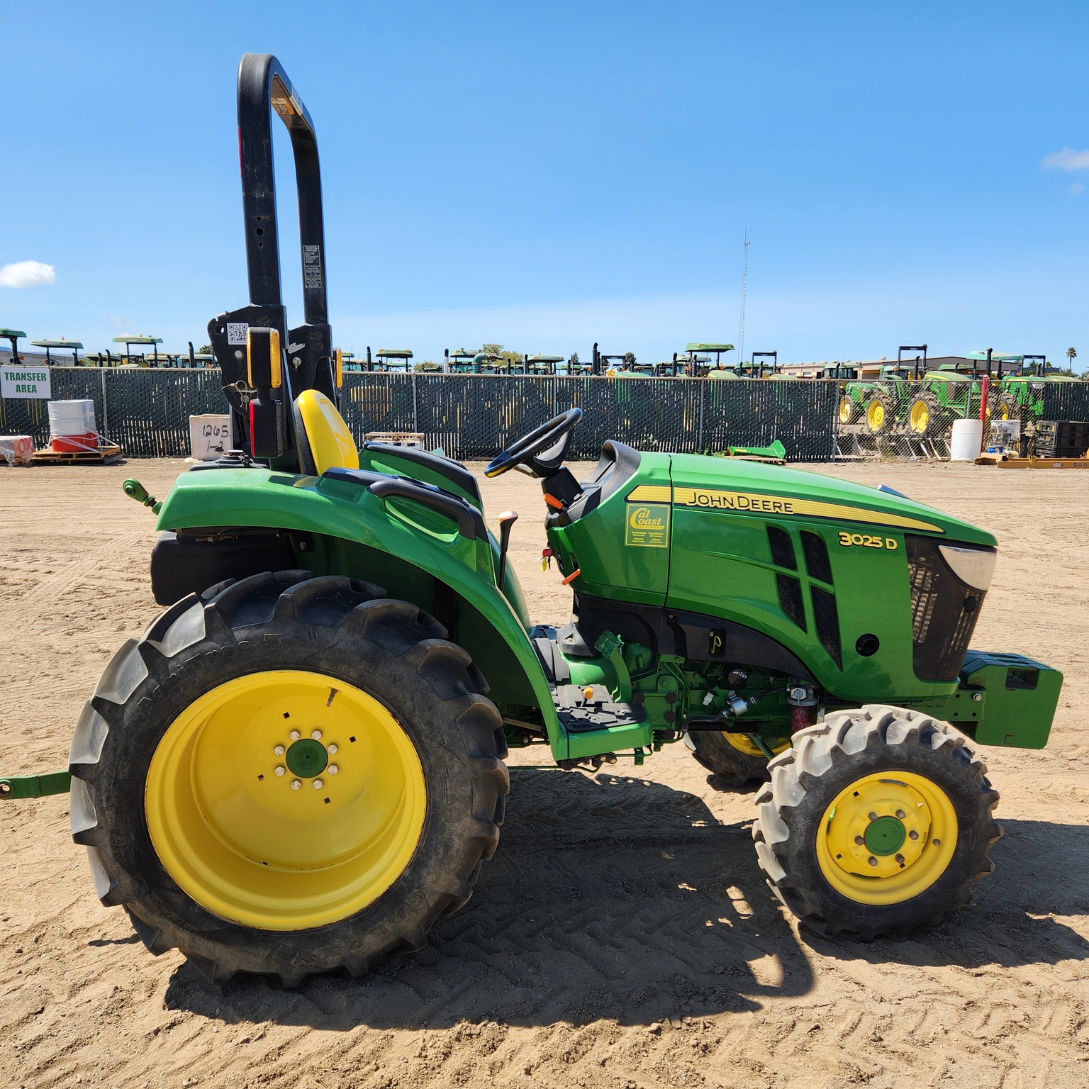 2021 John Deere 3025D Image 6