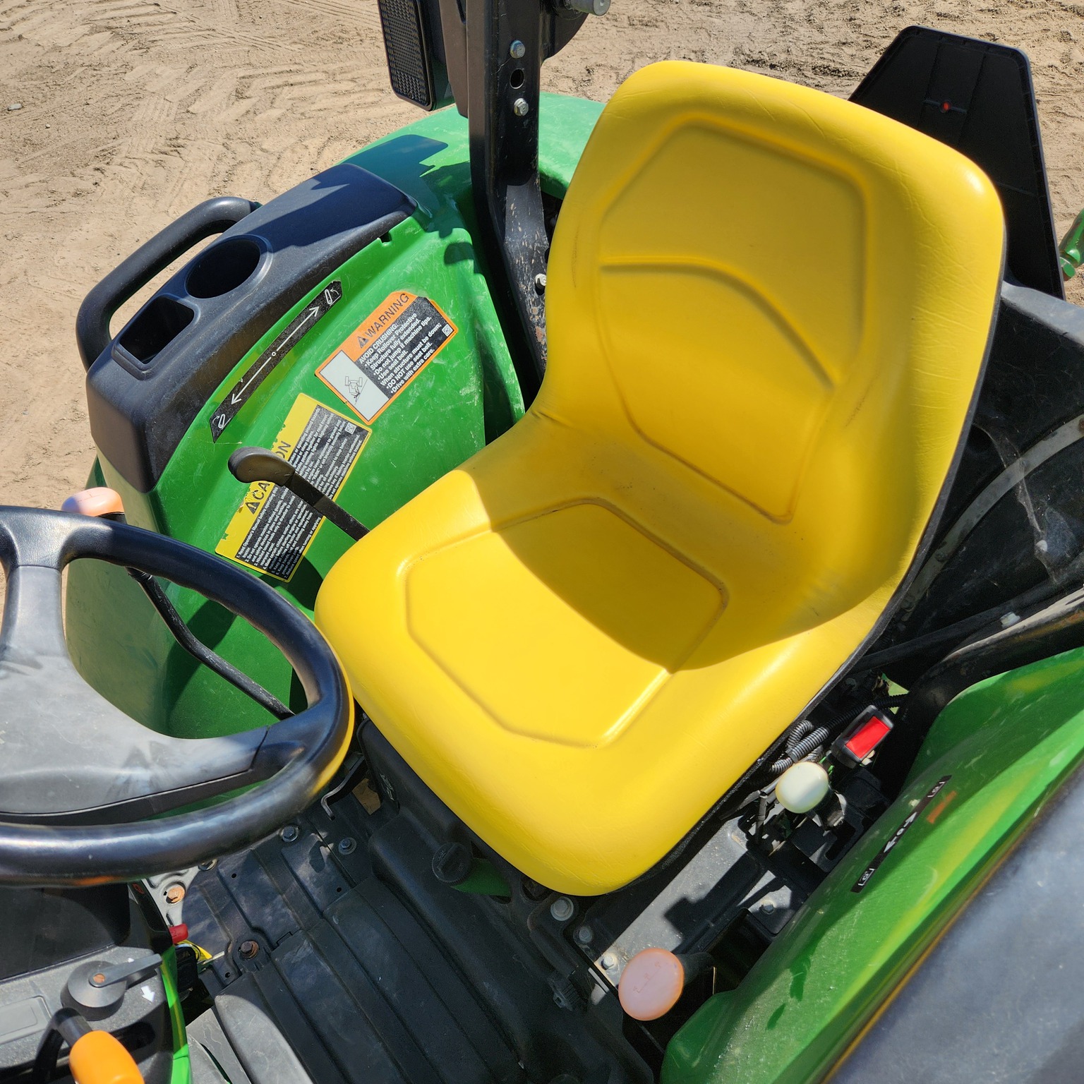 2021 John Deere 3025D Image 11