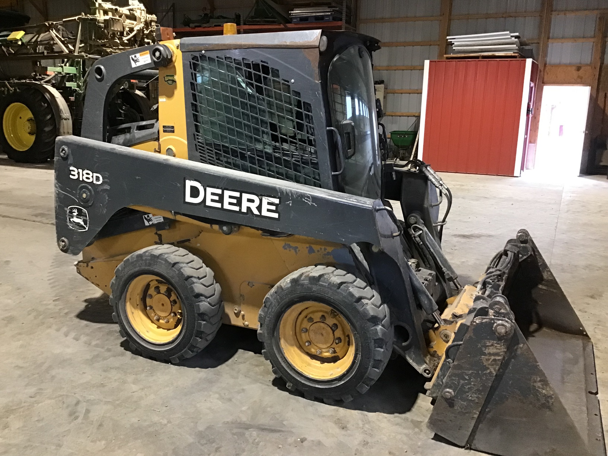 2013 John Deere 318D Image 7