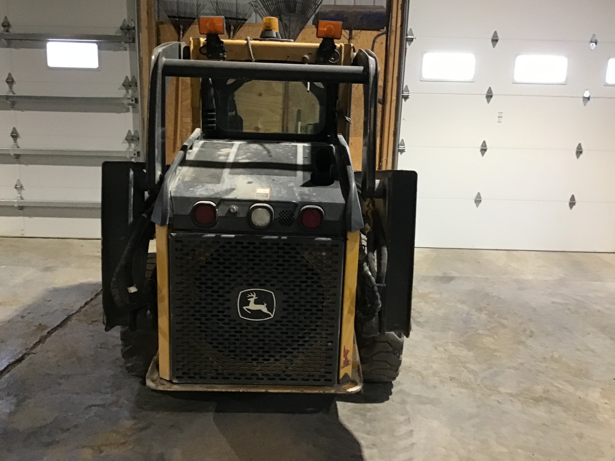 2013 John Deere 318D Image 9