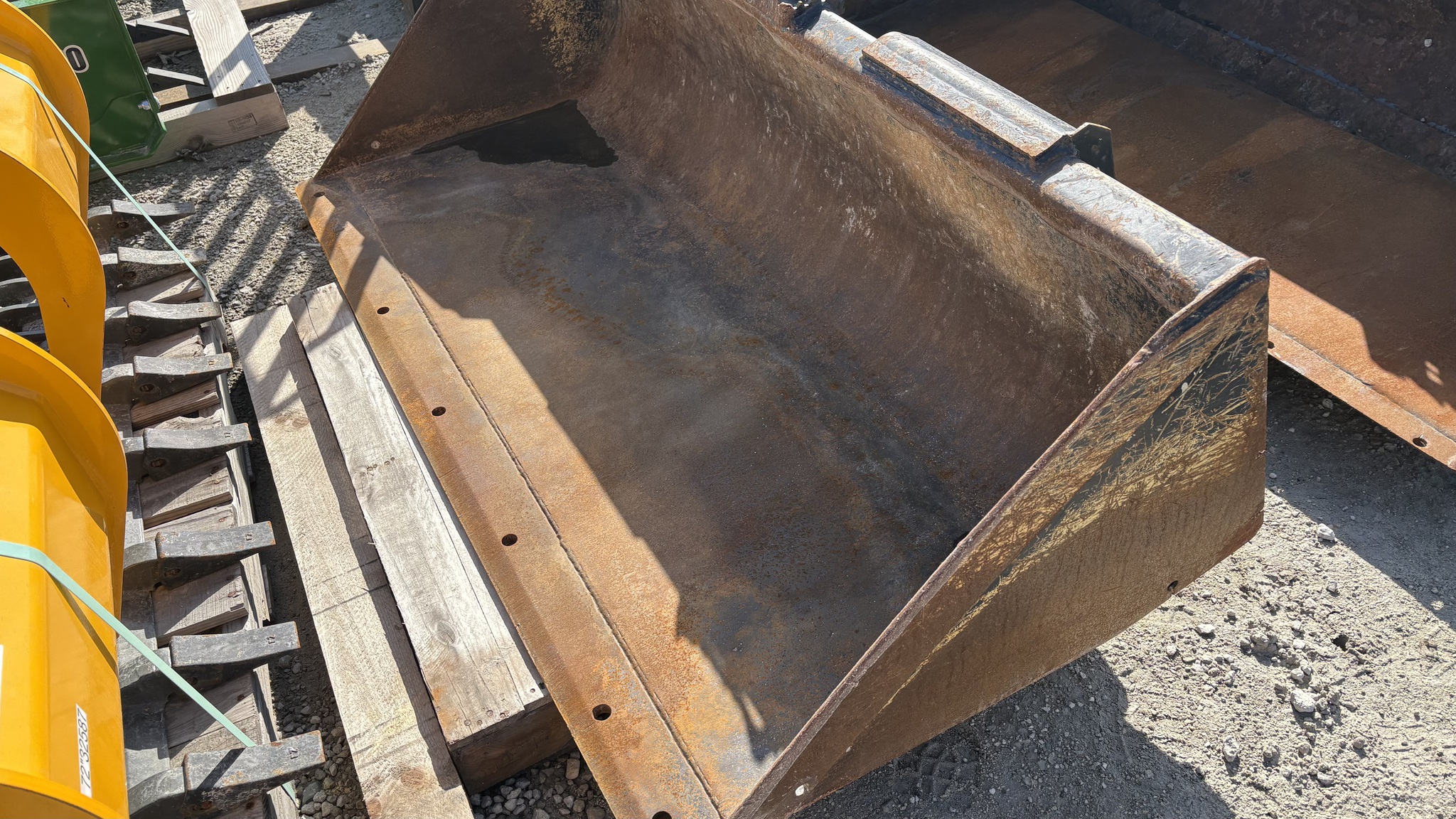 2013 John Deere 318D Image 10