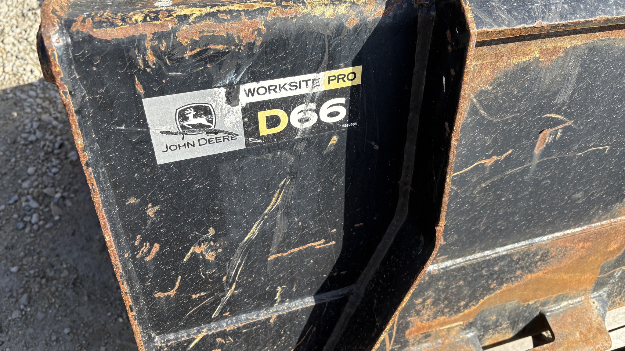 2013 John Deere 318D Image 8