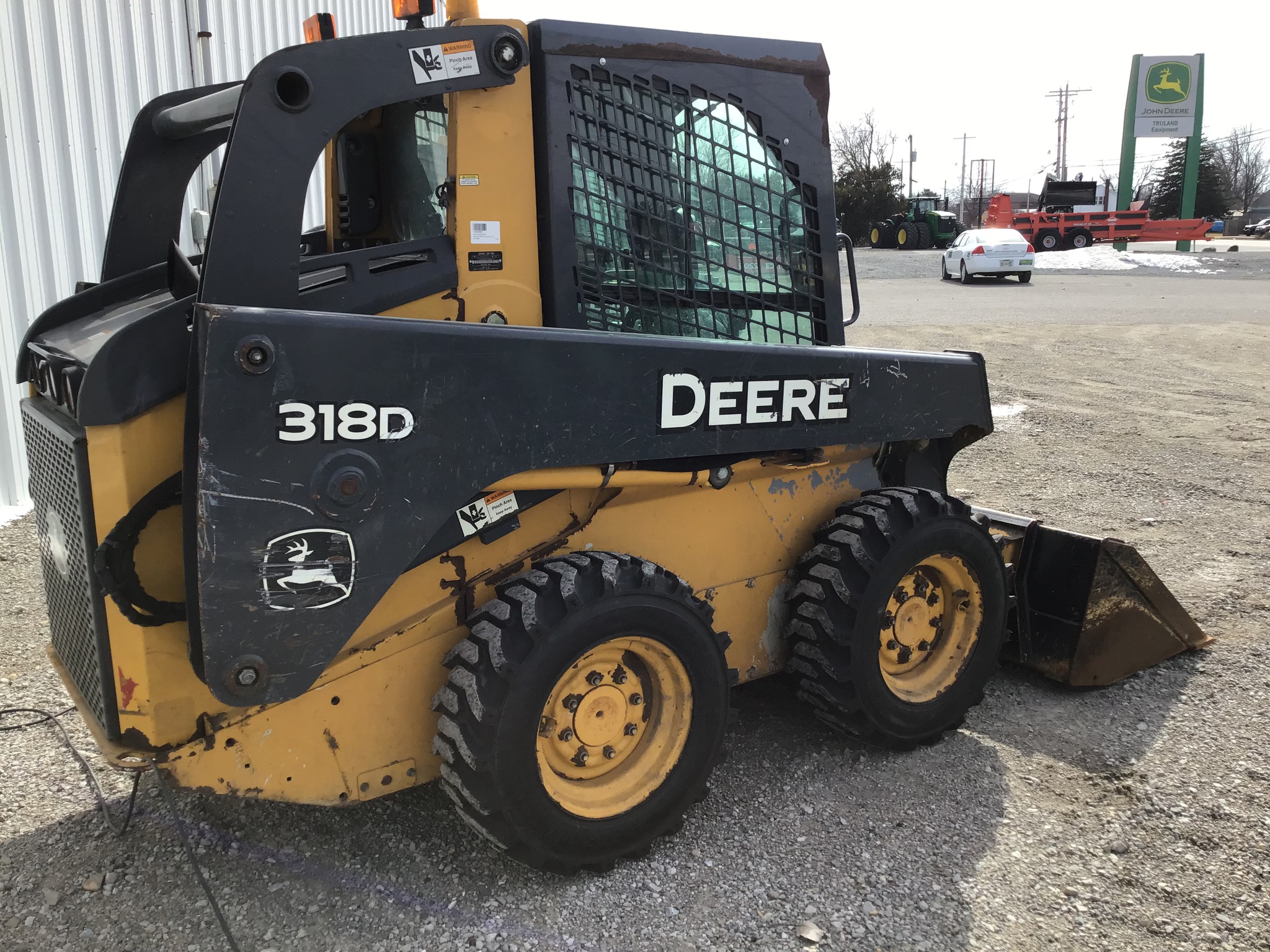 2013 John Deere 318D Image 2