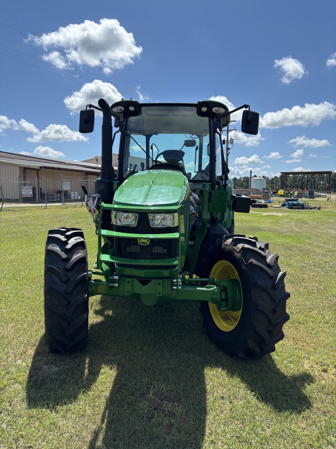 2025 John Deere 5105M Image 2