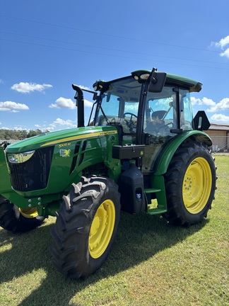 2025 John Deere 5105M Picture 3 2025 John Deere 5105M-3