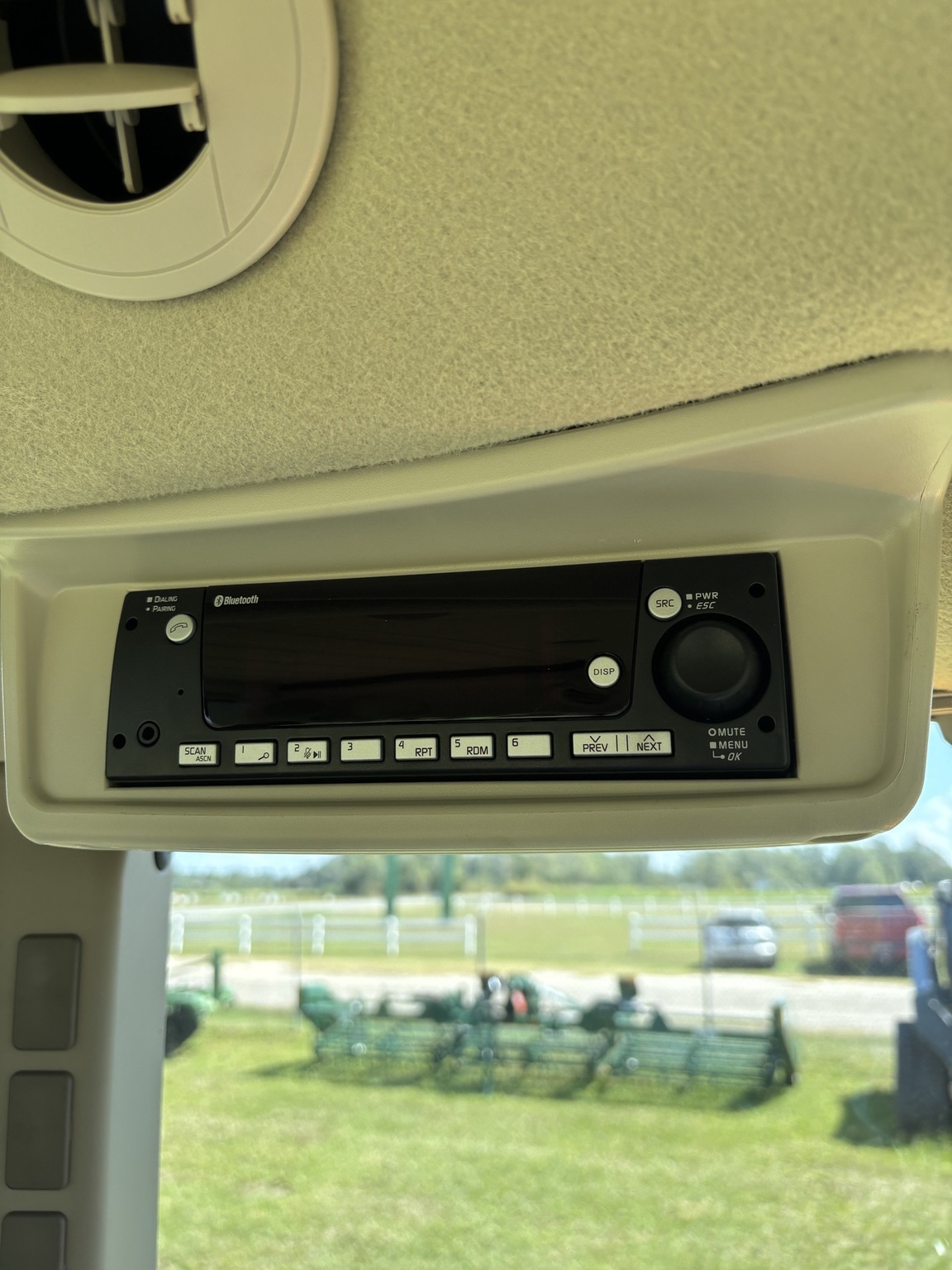 2025 John Deere 5105M Image 7