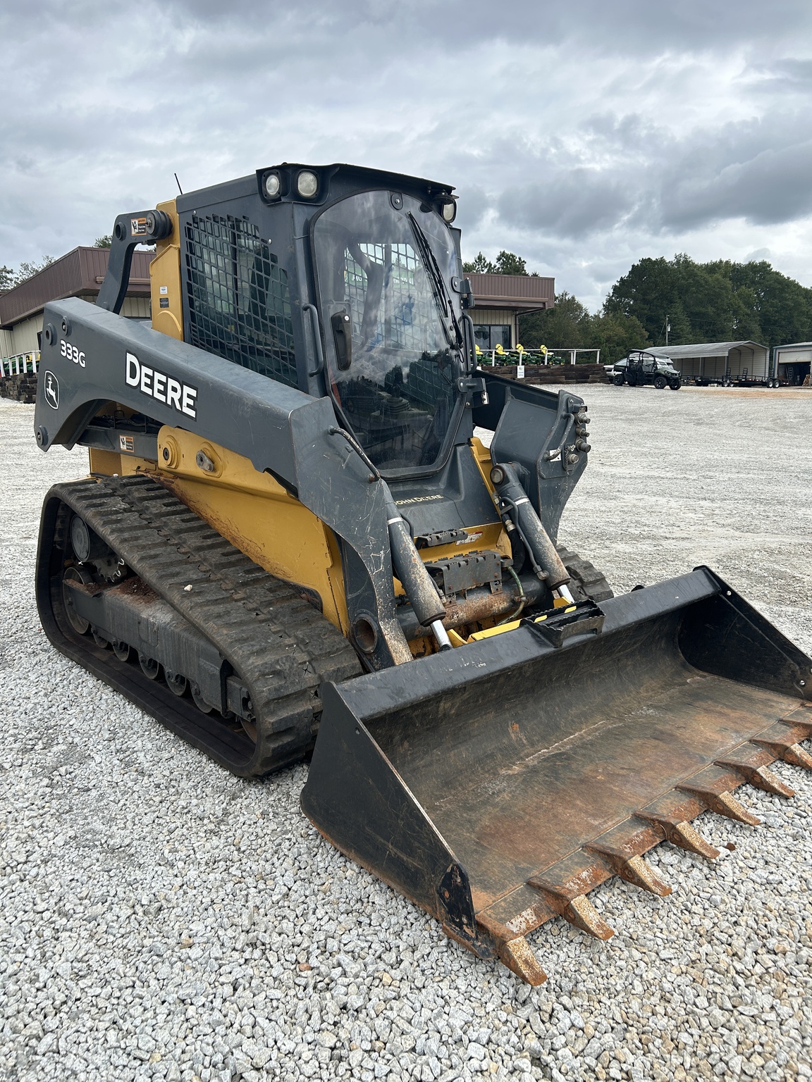 2016 John Deere 333G Image 1