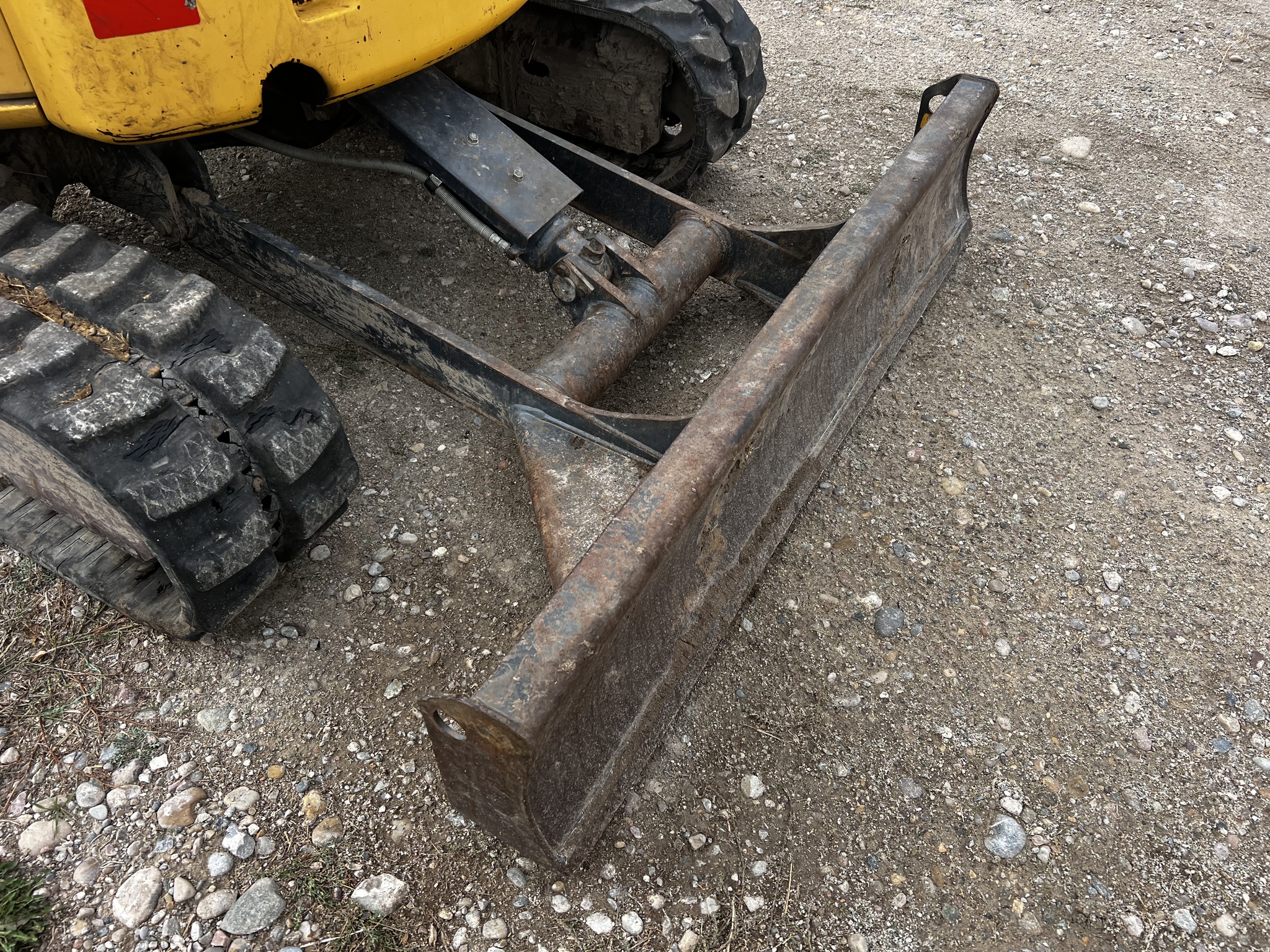 2006 John Deere 35D Image 16