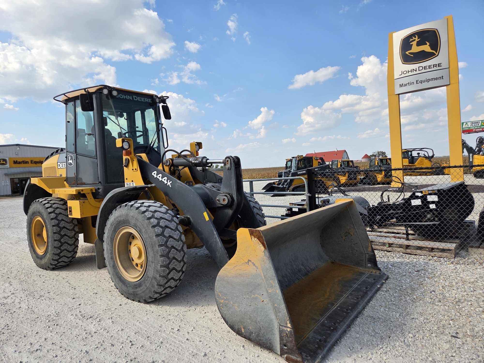 2011 John Deere 444K Image 4