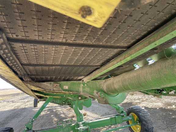 Used 2022 John Deere HD45R Combine Platforms at Horizon Ag & Turf in Vermilion, AB - Photo2