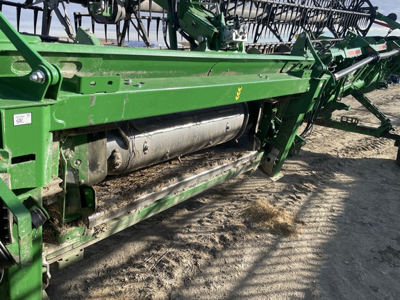 Used 2022 John Deere HD45R Combine Platforms at Horizon Ag & Turf in Vermilion, AB - Photo3