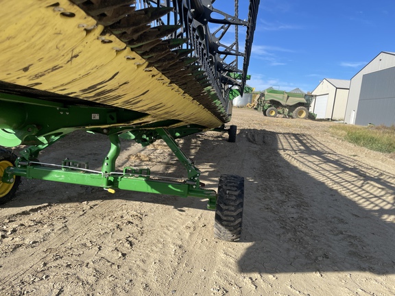 Used 2022 John Deere HD45R Combine Platforms at Horizon Ag & Turf in Vermilion, AB - Photo13