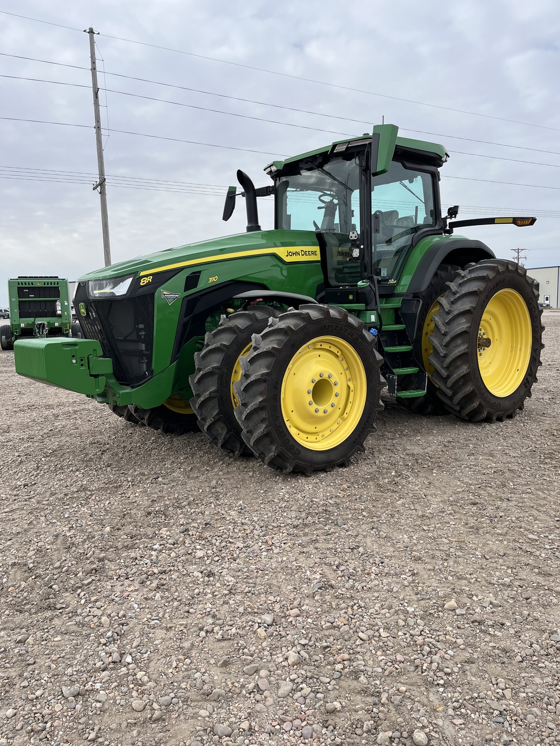 2024 John Deere 8R 310 Image 3