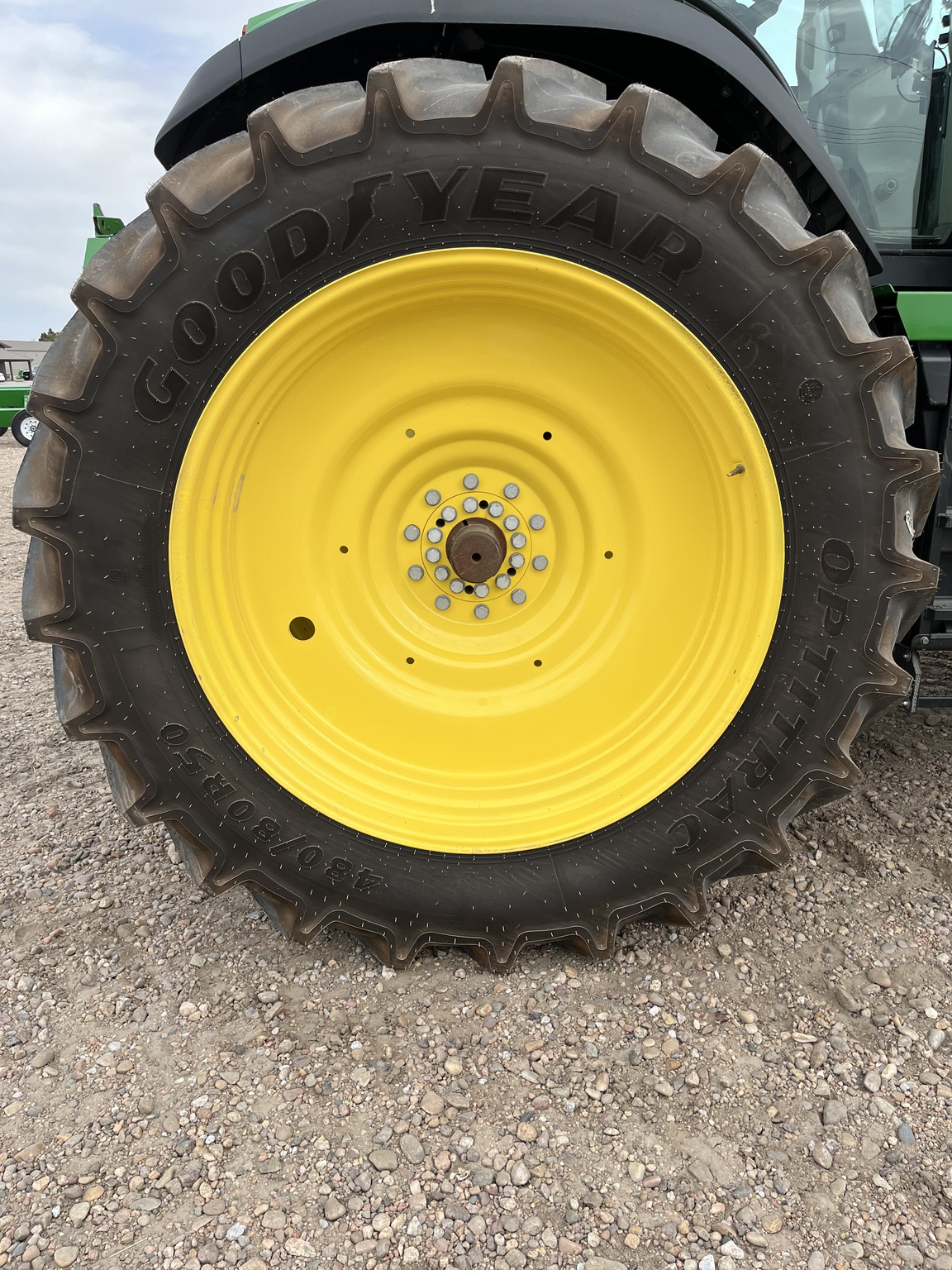 2024 John Deere 8R 310 Image 9