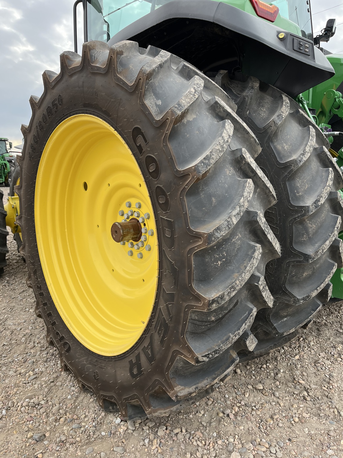 2024 John Deere 8R 310 Image 14