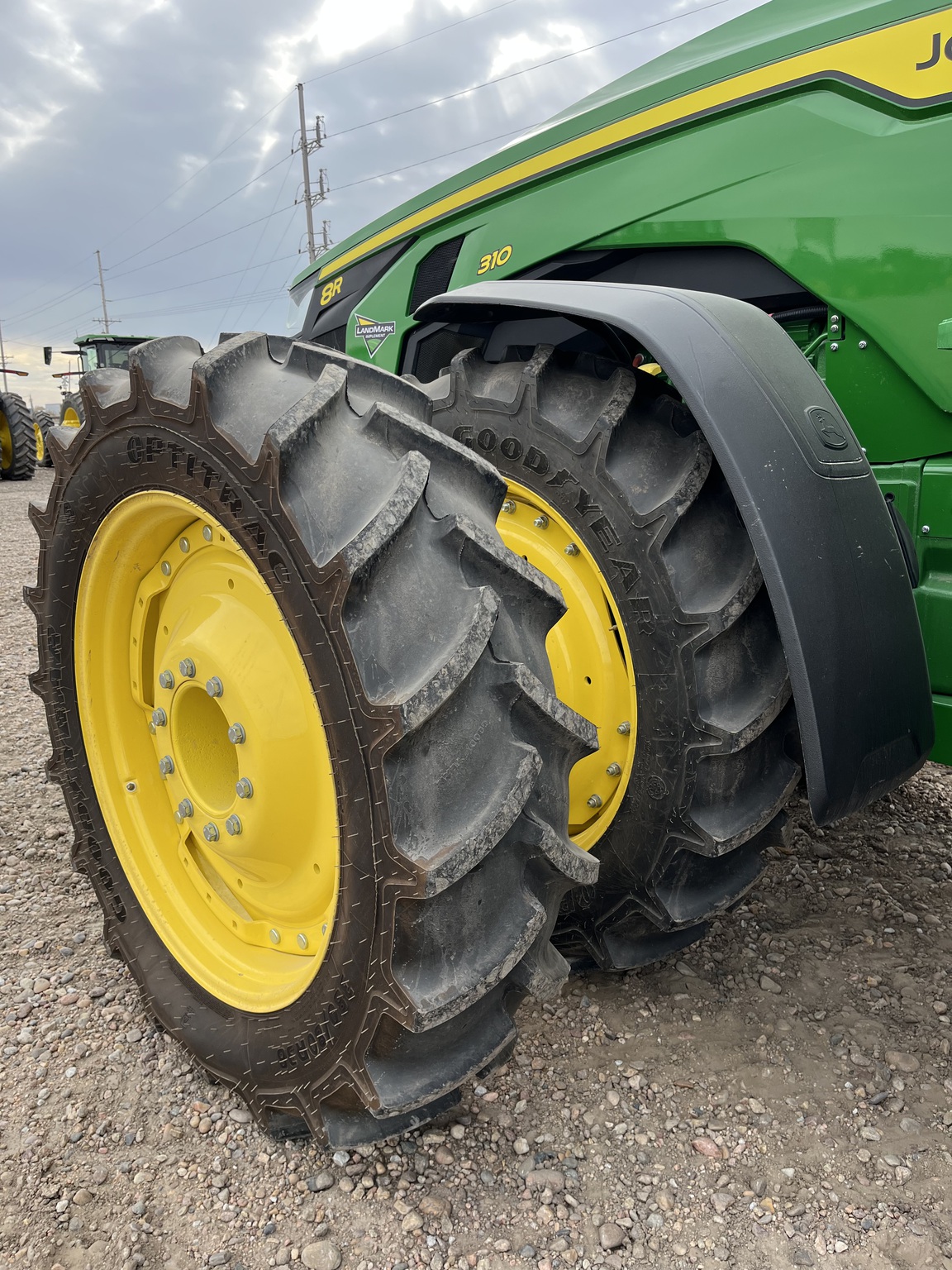 2024 John Deere 8R 310 Image 15