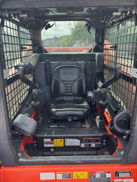 2018 Kubota SSV65 Image 6