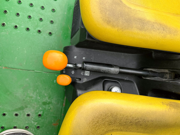 2021 John-Deere TX 4X2