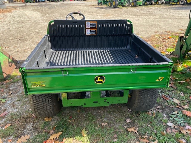 2021 John Deere TS 4X2 Image 4