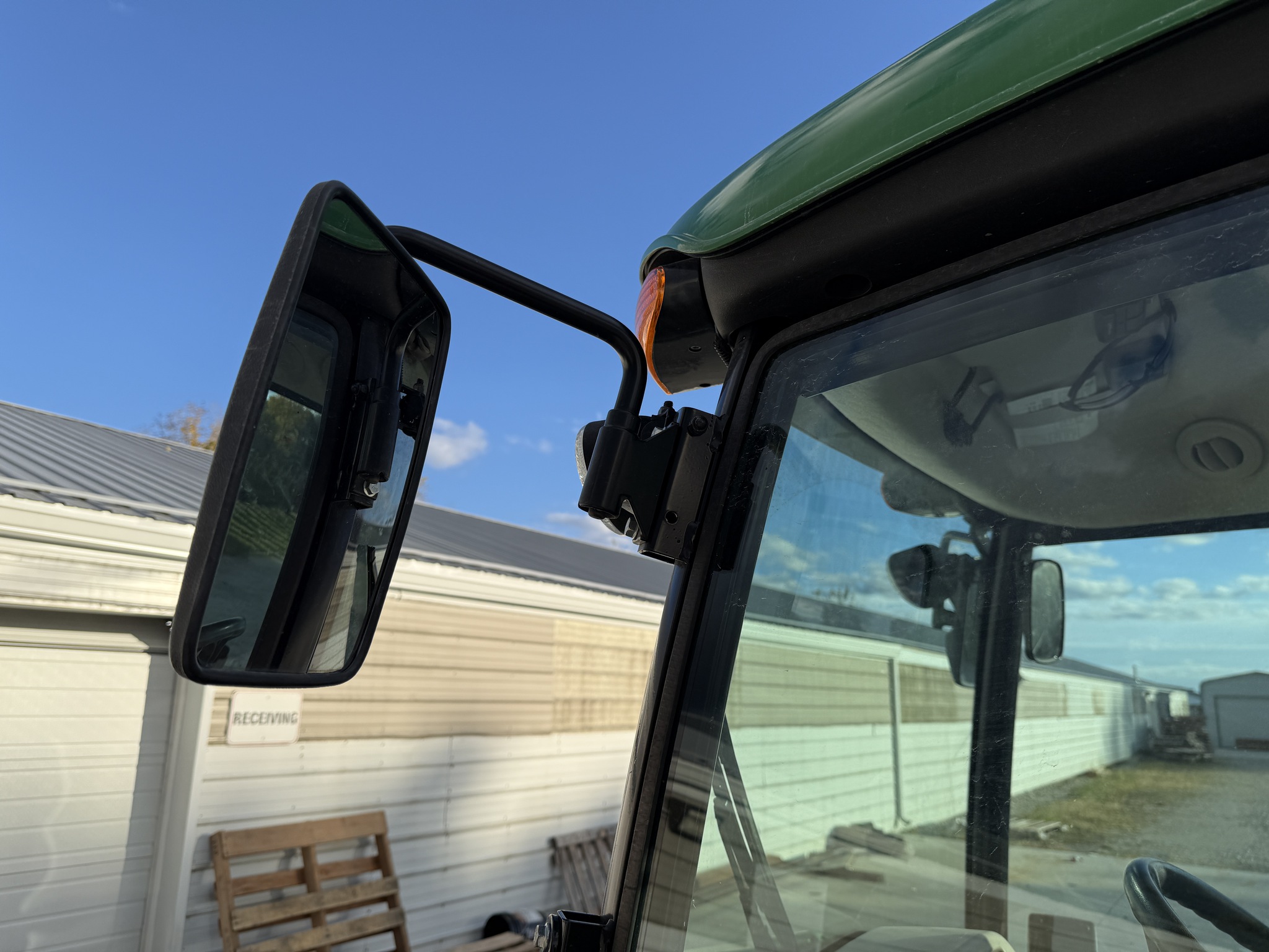 2022 John Deere 4044R Image 9