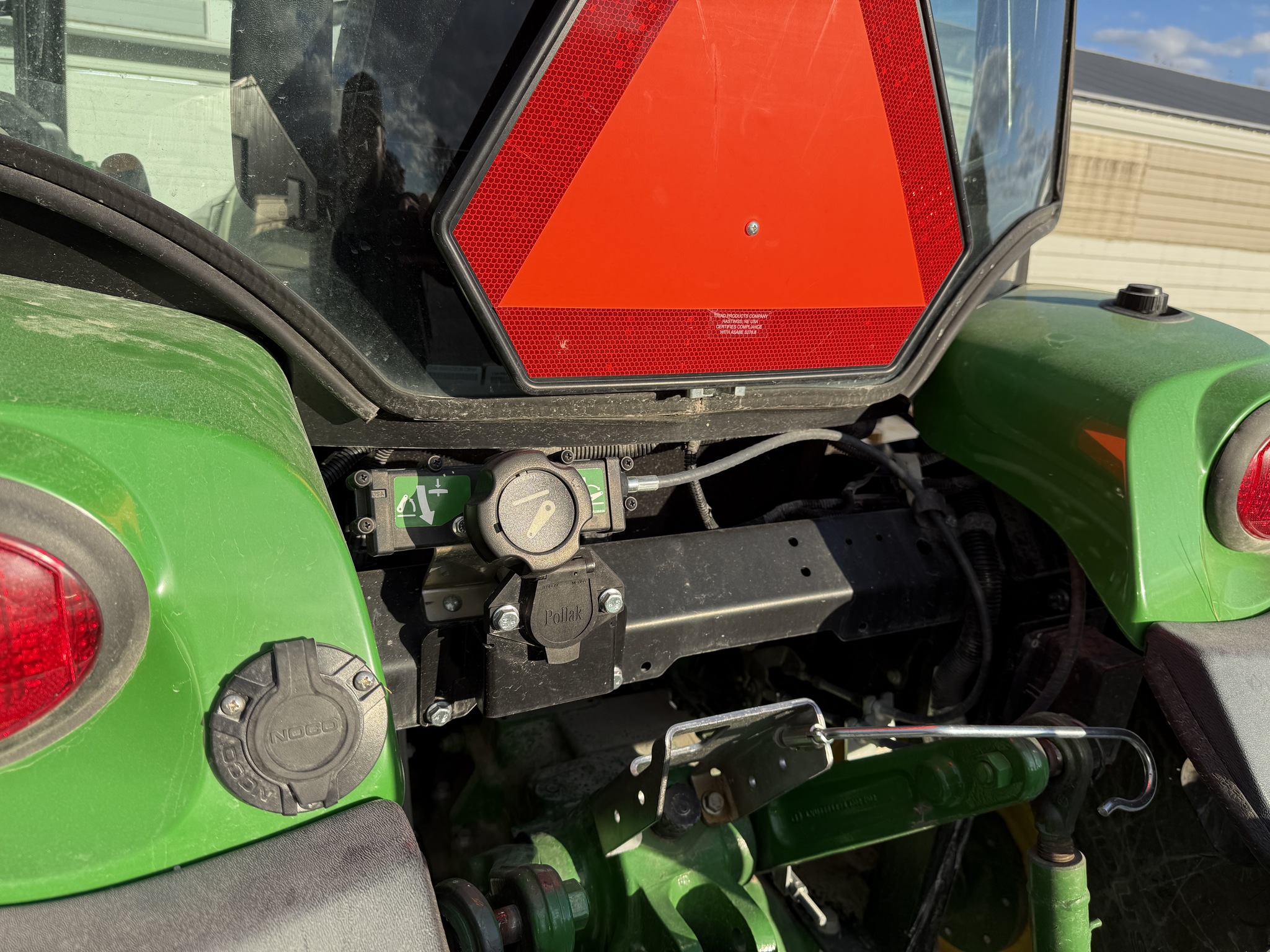 2022 John Deere 4044R Image 8