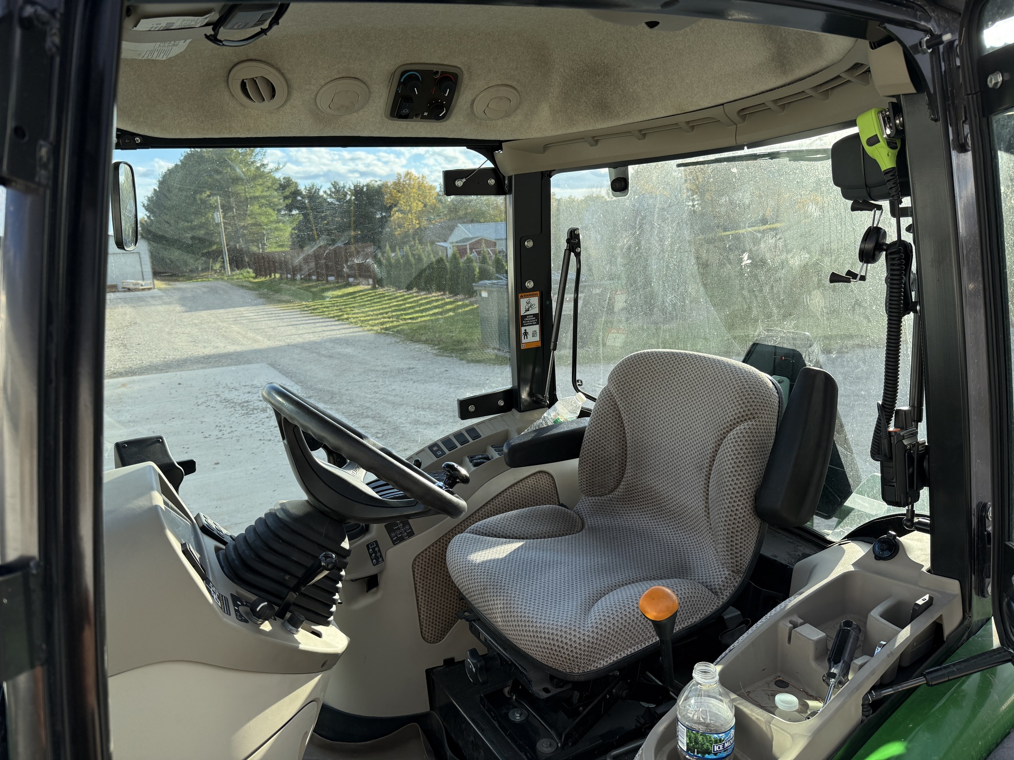 2022 John Deere 4044R Image 5