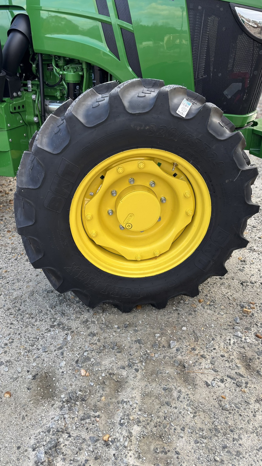 2025 John Deere 5105M Image 5