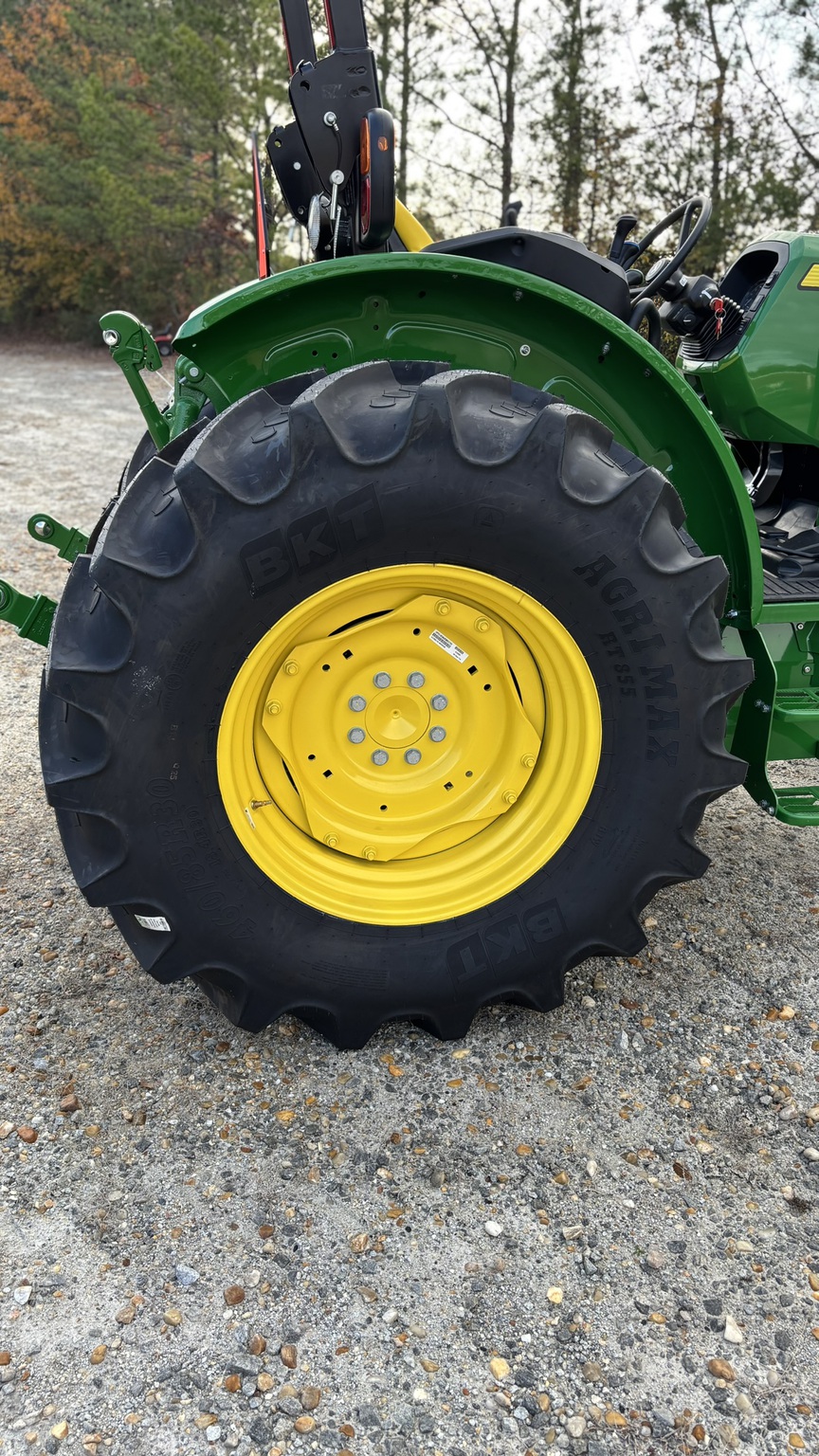 2025 John Deere 5105M Image 6