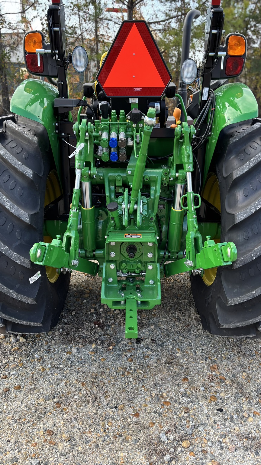 2025 John Deere 5105M Image 7