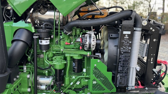 2025 John Deere 5105M-17