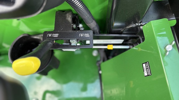 2025 John Deere 5105M-11